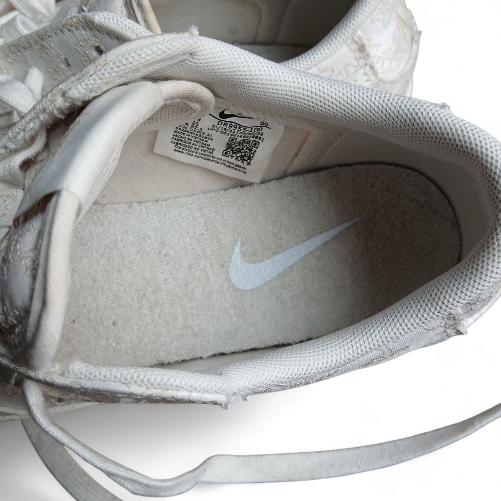 Niker Blazer Low Women's Size 8 White Floral Sneakers - Picture 3 of 10